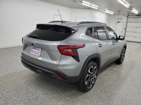 Certified 2025 Chevrolet Trax RS w/ Driver Confidence Package image 4