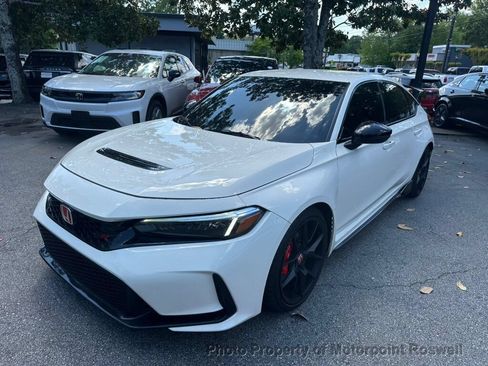 Used 2024 Honda Civic Type R image 9