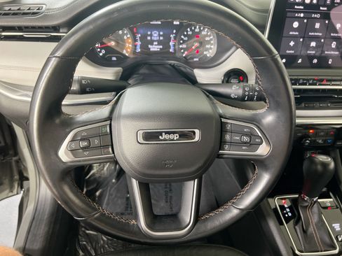 Used 2022 Jeep Compass Limited AWD/4WD image 11