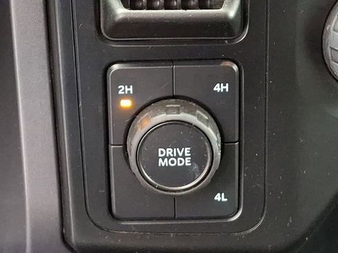 Used 2023 Ford F150 XLT image 25