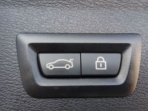 Used 2021 BMW X1 xDrive28i image 11