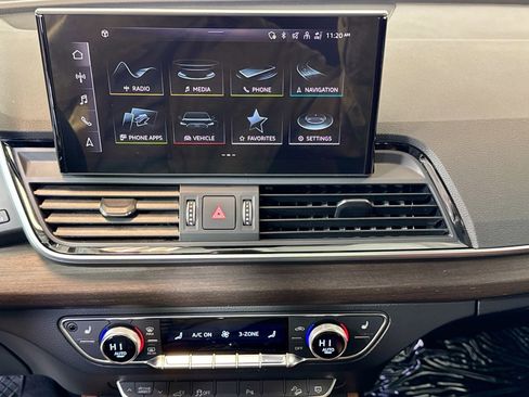 Used 2024 Audi Q5 e Premium Plus image 13