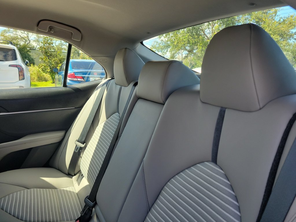 Used 2024 Toyota Camry SE FWD image 23