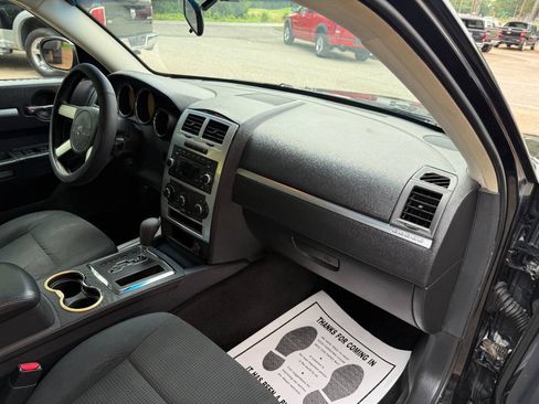 Used 2010 Dodge Charger SXT RWD image 18