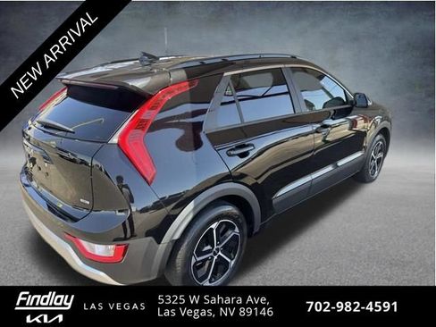 Certified 2024 Kia Niro EX FWD image 4