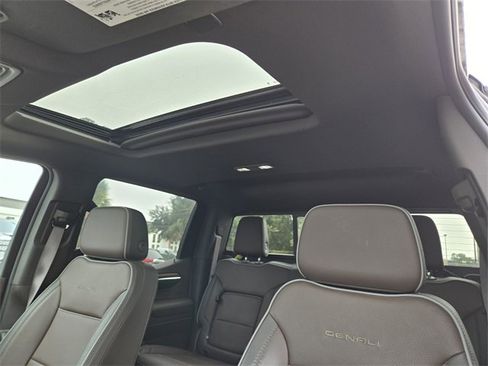 Used 2024 GMC Sierra 1500 Denali image 21
