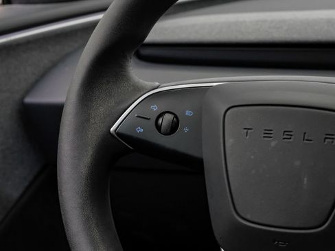 Used 2024 Tesla Model 3 Standard Range RWD image 18