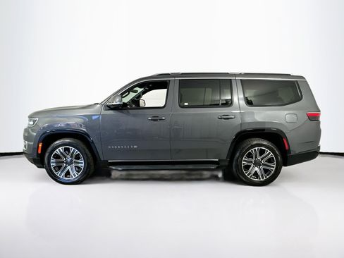 Used 2022 Jeep Wagoneer Series III w/ Flexible Seating Group RWD image 8