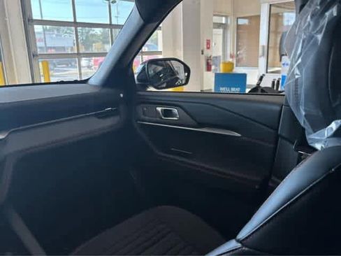 New 2025 Ford Explorer ST-Line w/ Premium Package image 9