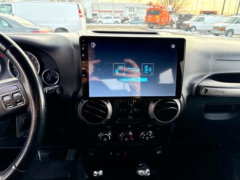 Used 2013 Jeep Wrangler Unlimited Sport image 14