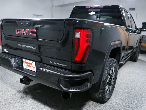 Used 2024 GMC Sierra 2500 Denali w/ Denali Reserve Package AWD/4WD image 7