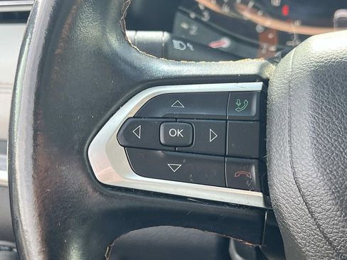 Used 2022 Jeep Compass Limited w/ Sun and Sound Group AWD/4WD image 24