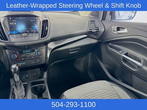 Used 2018 Ford Escape SE w/ SE Sport Appearance Package image 17