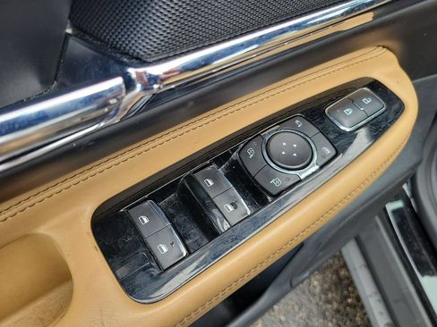 Used 2020 Lincoln Corsair Reserve FWD image 24