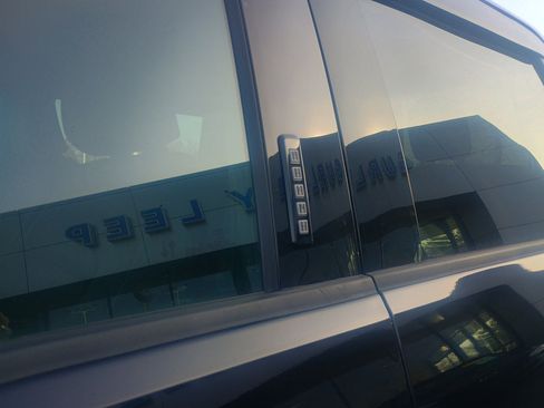 Used 2022 Ford F150 XLT w/ Equipment Group 302A High image 6