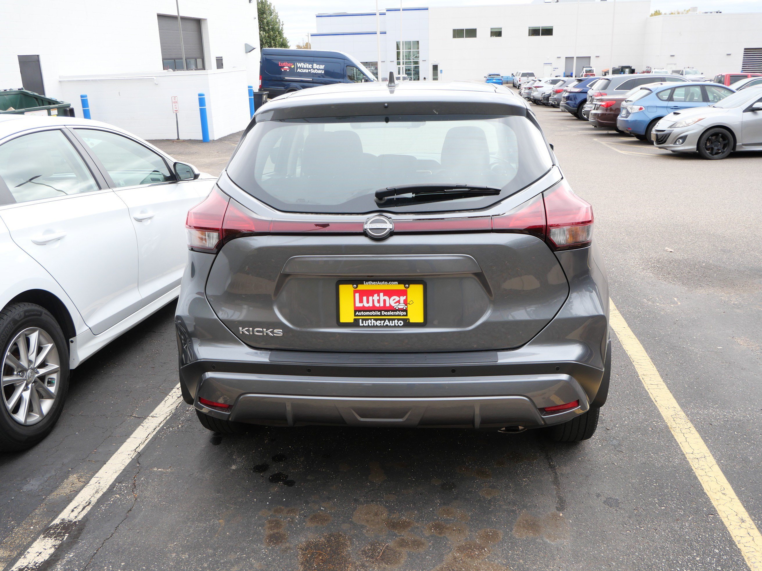 Used 2023 Nissan Kicks S FWD image 6