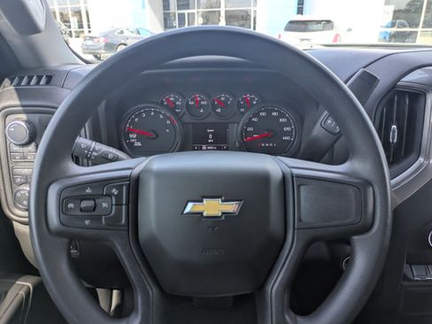 Used 2025 Chevrolet Silverado 1500 Custom image 16