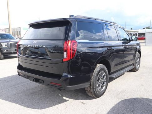 Used 2025 Ford Expedition Active RWD image 8