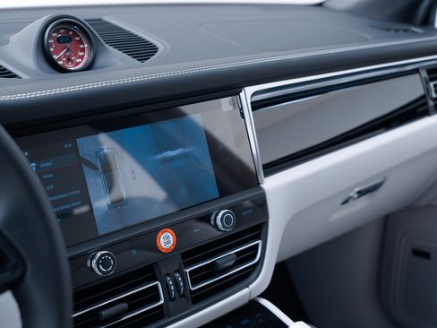 Certified 2026 Porsche Macan S AWD/4WD image 26