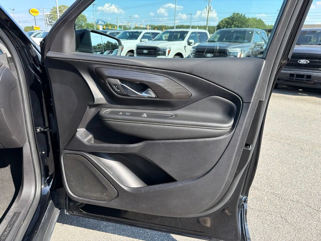 Used 2024 GMC Terrain SLE AWD/4WD image 23