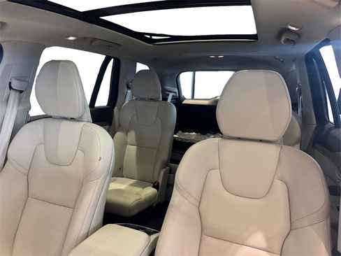 Certified 2023 Volvo XC90 B6 Plus w/ Protection Package Premier image 19