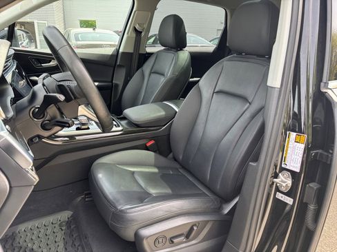 Used 2023 Audi Q7 3.0T Premium Plus w/ Premium Plus Package AWD/4WD image 30
