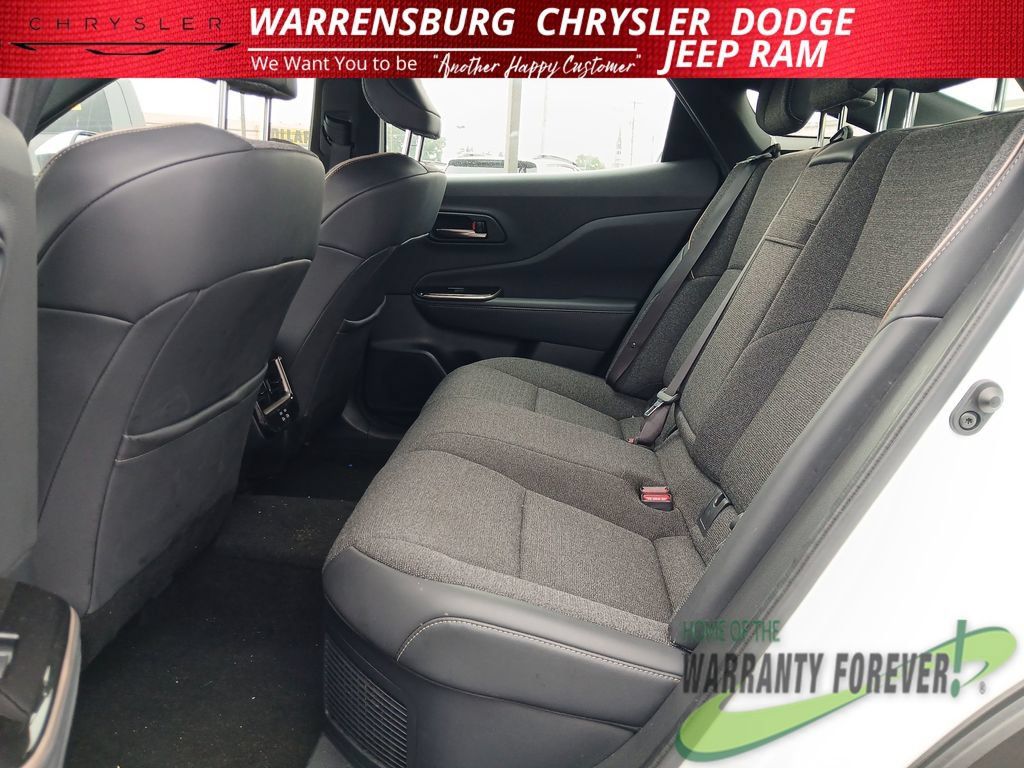 Used 2024 Toyota Crown AWD/4WD image 15