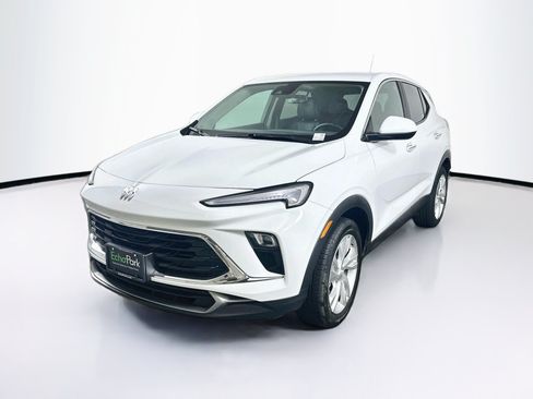 Used 2025 Buick Encore GX Preferred FWD image 3