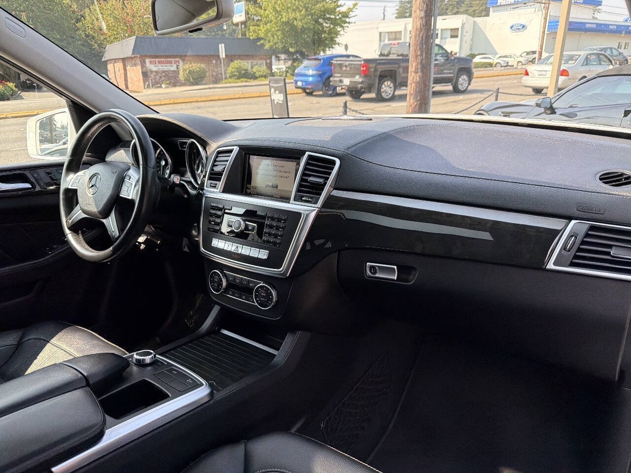 Used 2016 Mercedes-Benz GL 450 4MATIC image 19