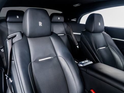 Used 2019 Rolls-Royce Wraith image 29