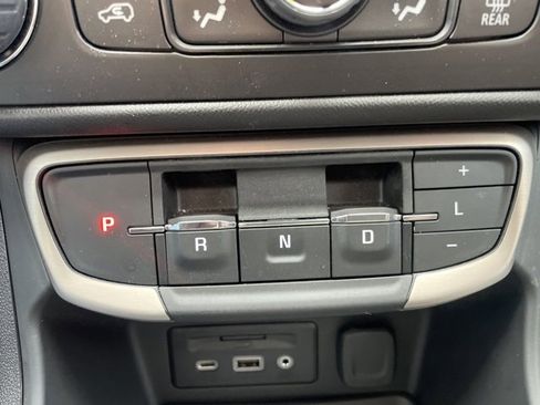 Used 2024 GMC Terrain Denali w/ Black Diamond Edition image 26