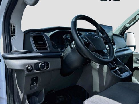Used 2023 Ford Transit 350 XLT RWD image 9