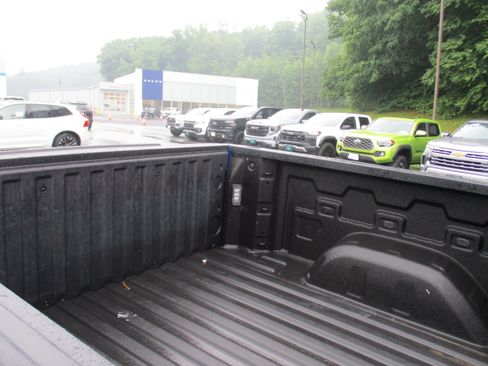 Used 2025 Chevrolet Silverado 1500 LT Trail Boss w/ Convenience Package II AWD/4WD image 14