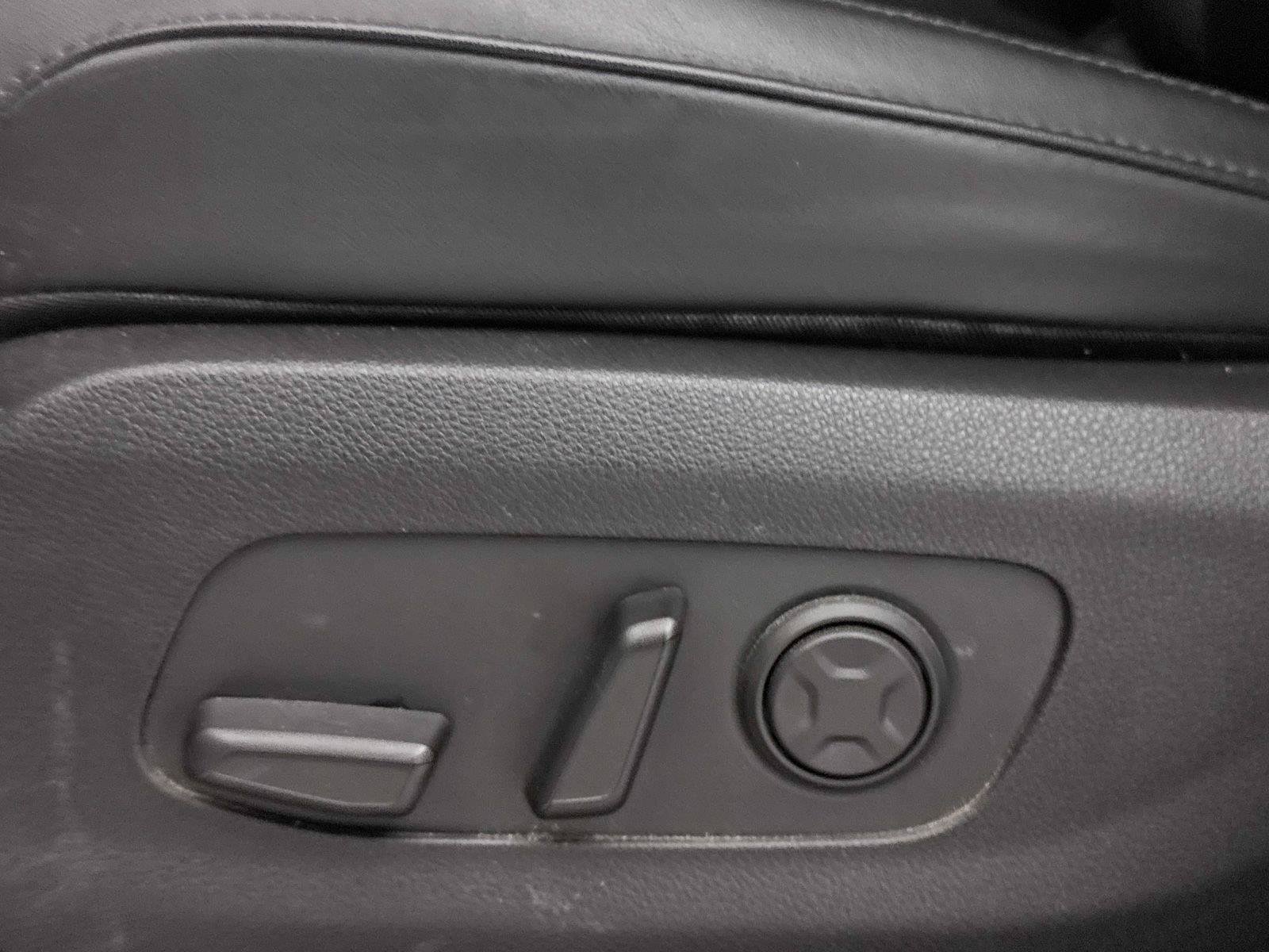 Used 2022 Kia Carnival SX FWD image 26