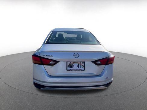 Used 2023 Nissan Altima 2.5 S FWD image 12