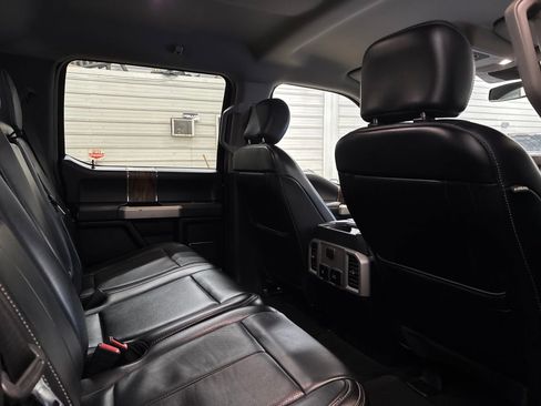 Used 2019 Ford F150 Lariat image 28