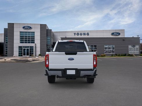 New 2026 Ford F250 XLT w/ FX4 Off-Road Package image 5