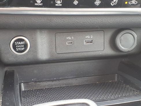 Used 2023 Nissan Rogue SV image 22