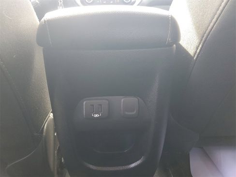 Used 2020 Chevrolet Colorado LT image 20