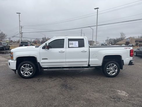 Used 2017 Chevrolet Silverado 2500 High Country w/ Duramax Plus Package image 26