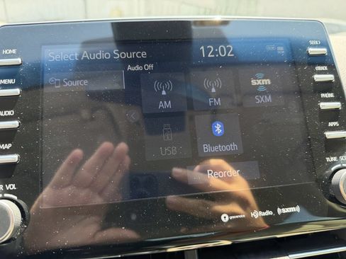 Used 2021 Toyota Avalon XLE FWD image 19