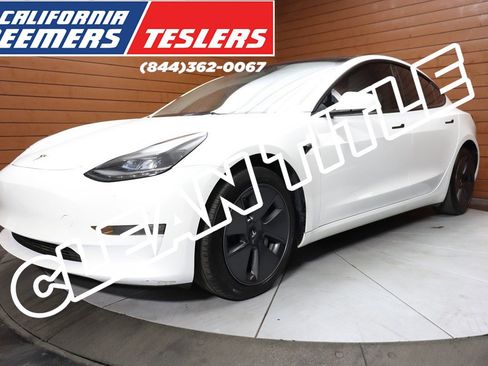 Used 2023 Tesla Model 3 Standard Range image 1
