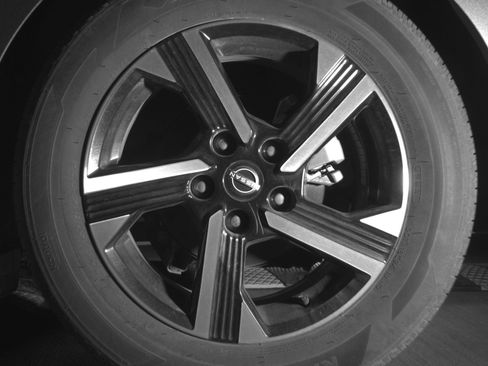 Used 2025 Nissan Sentra SV image 14