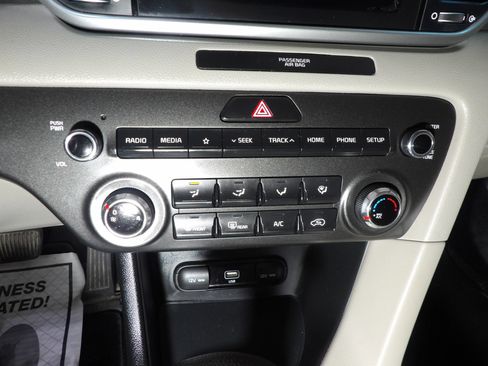 Used 2021 Kia Sportage LX FWD image 15