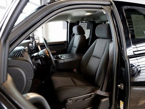 Used 2011 Chevrolet Silverado 2500 LT w/ Interior Plus Package image 13