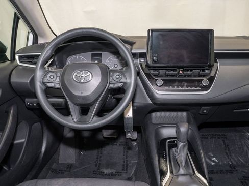 Used 2024 Toyota Corolla LE image 2