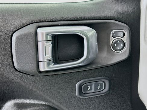 Used 2023 Jeep Wrangler Unlimited image 13