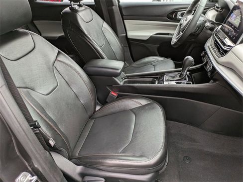 Certified 2023 Jeep Compass Limited image 28