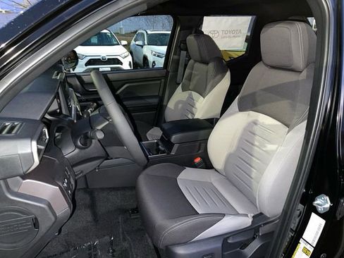 New 2025 Toyota Tacoma TRD Off-Road image 6