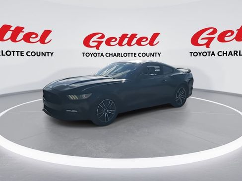 Used 2017 Ford Mustang Premium image 4